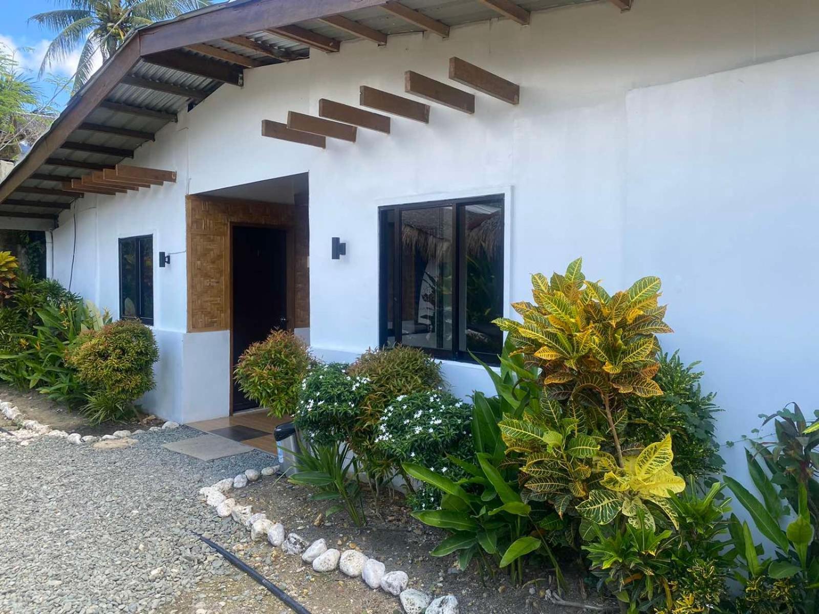 Bonzu Homestay General Luna  Exterior photo